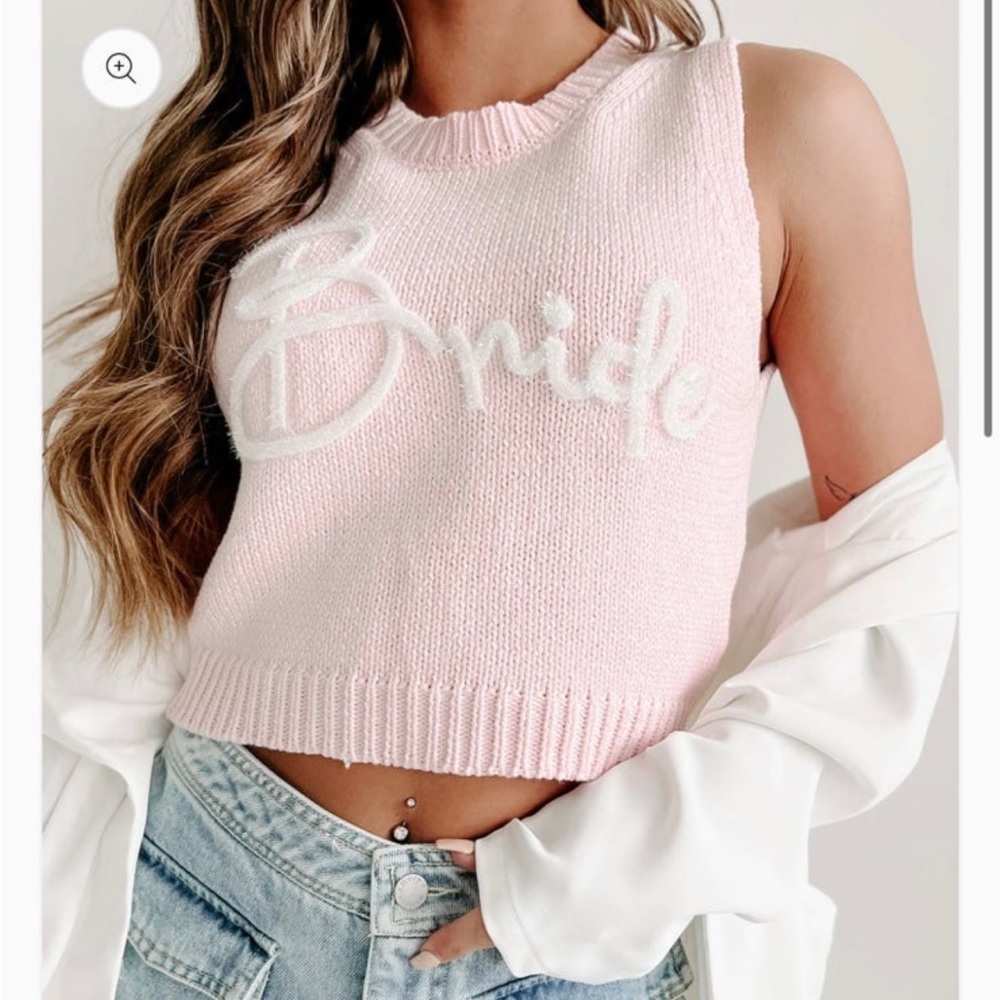 Le Lis Bride Sweater Tank